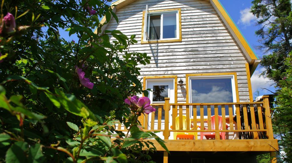 Chalets Du Bout Du Monde Гаспе Номер фото